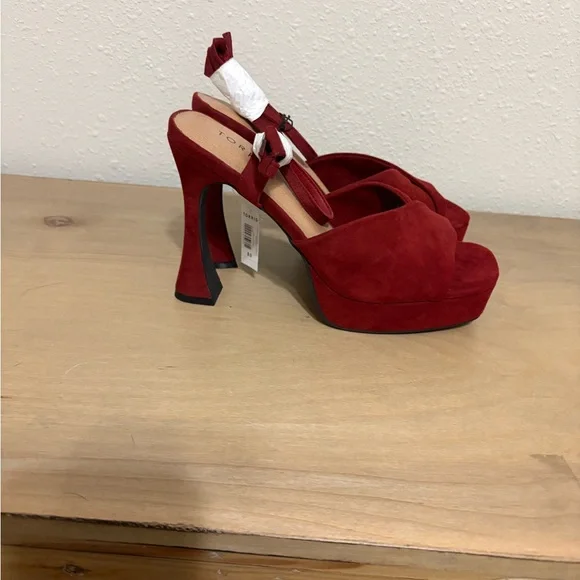 NWT Torrid Size 8.5W Red Platform Heels - Picture 3 of 10